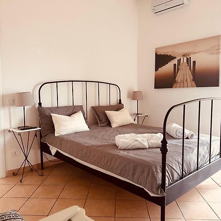 לינה וארוחת בוקר Borgo Montenero La Locanda Di Andrea Il Pescatore מראה חיצוני תמונה